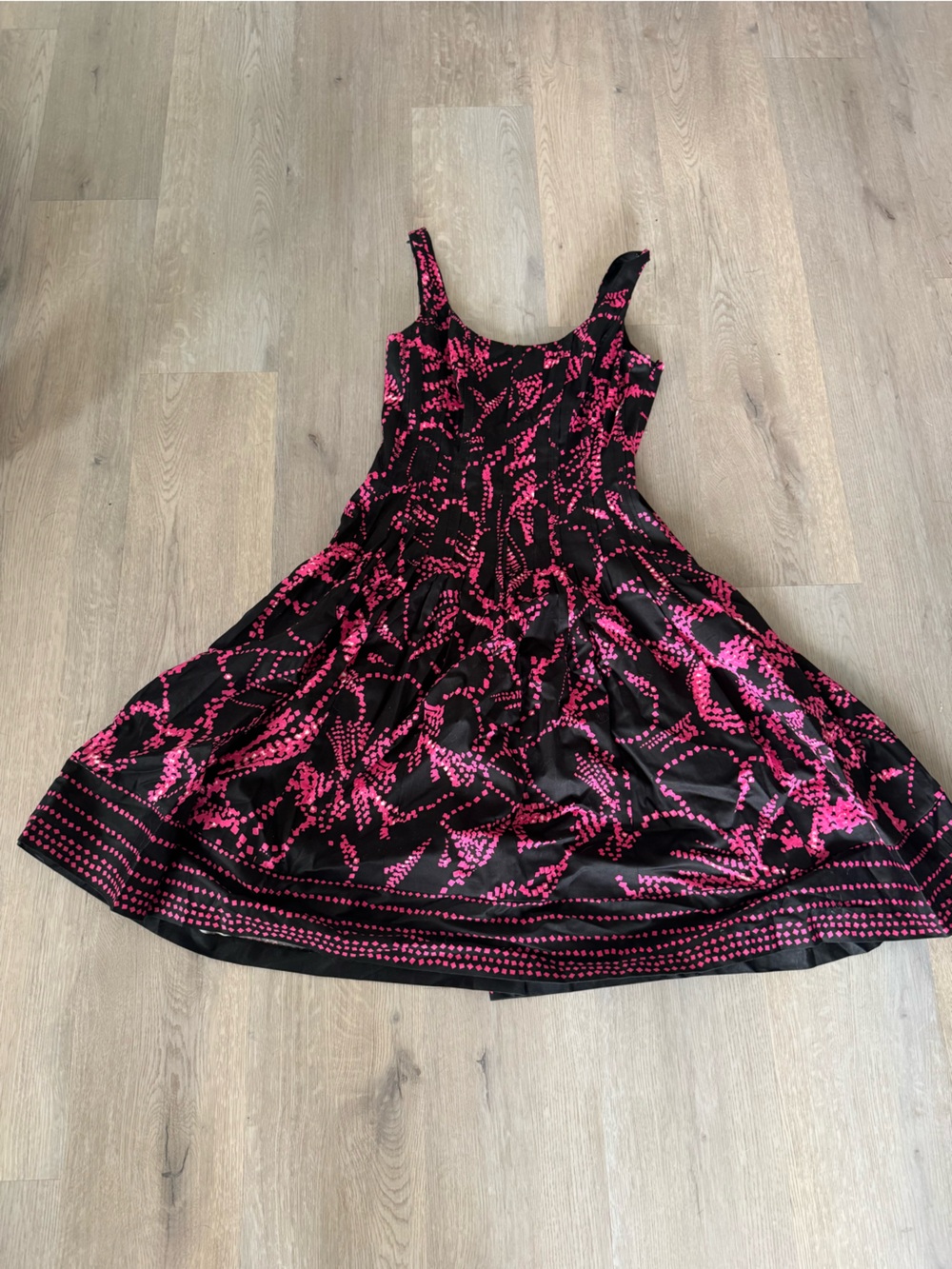 Jones New York Black Skirted Bottoms with Hot Pink Pattern
